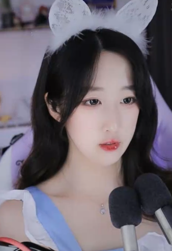 虎牙绮夏魔法书订制剧情8月更新【白色过膝袜和果冻口腔音】等21v-视听日记
